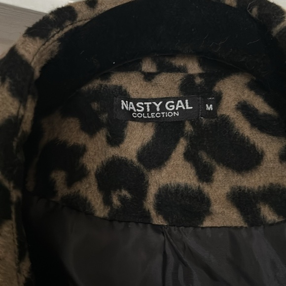 Nasty Gal Long Line Faux Fur Leopard Print Coat Size Medium - Picture 3 of 3